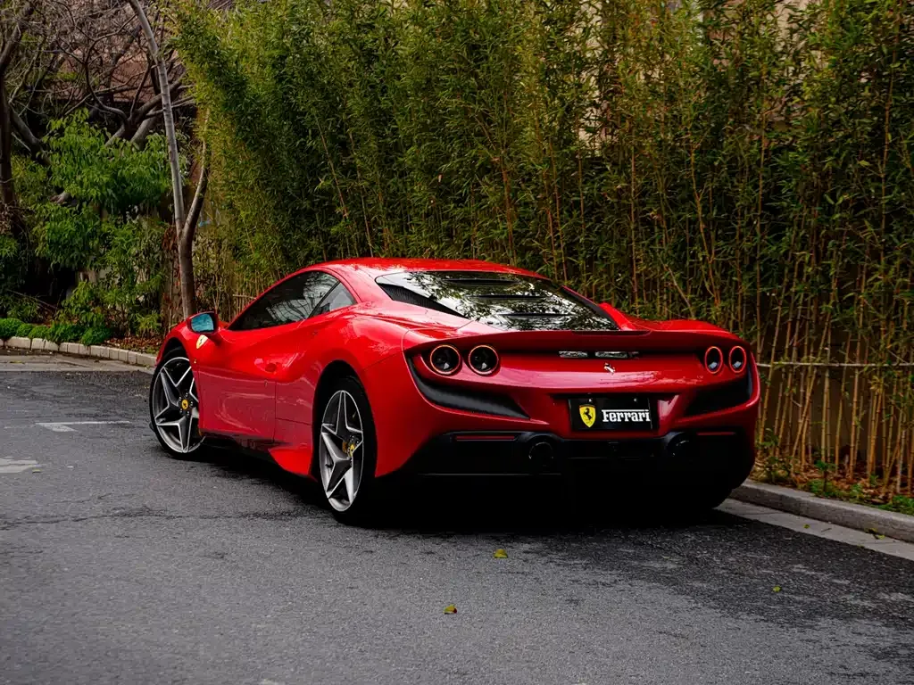 Ferrari F8 — фото 8