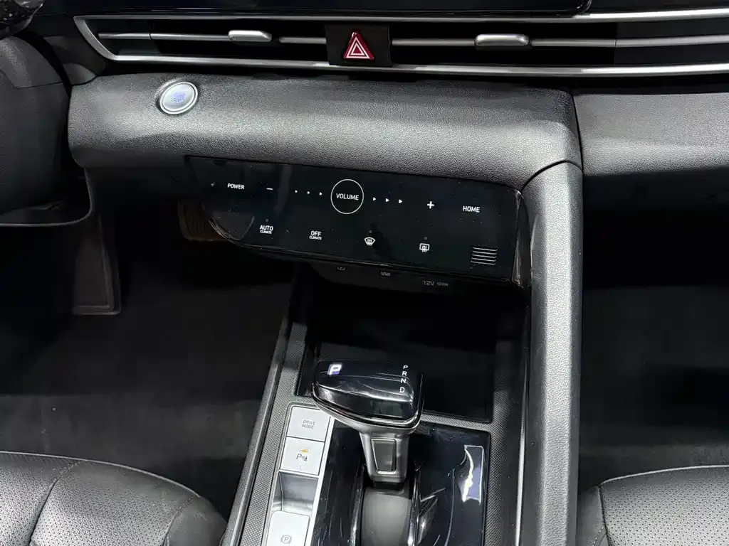 Hyundai Elantra — фото 9