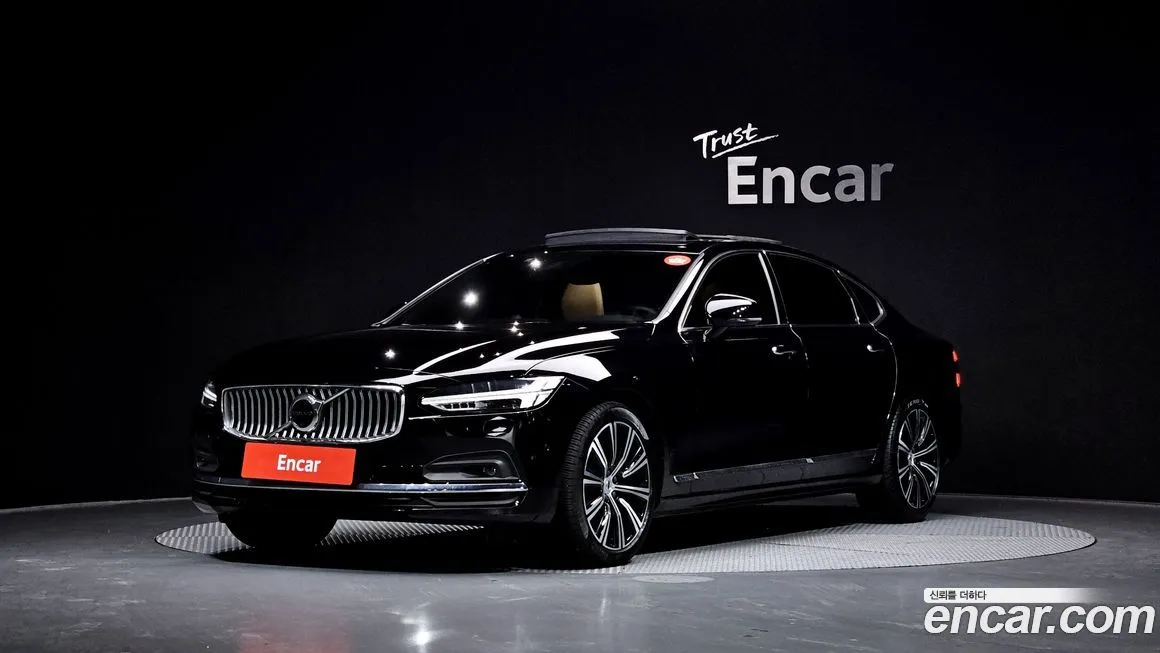 Volvo S90 — фото 1