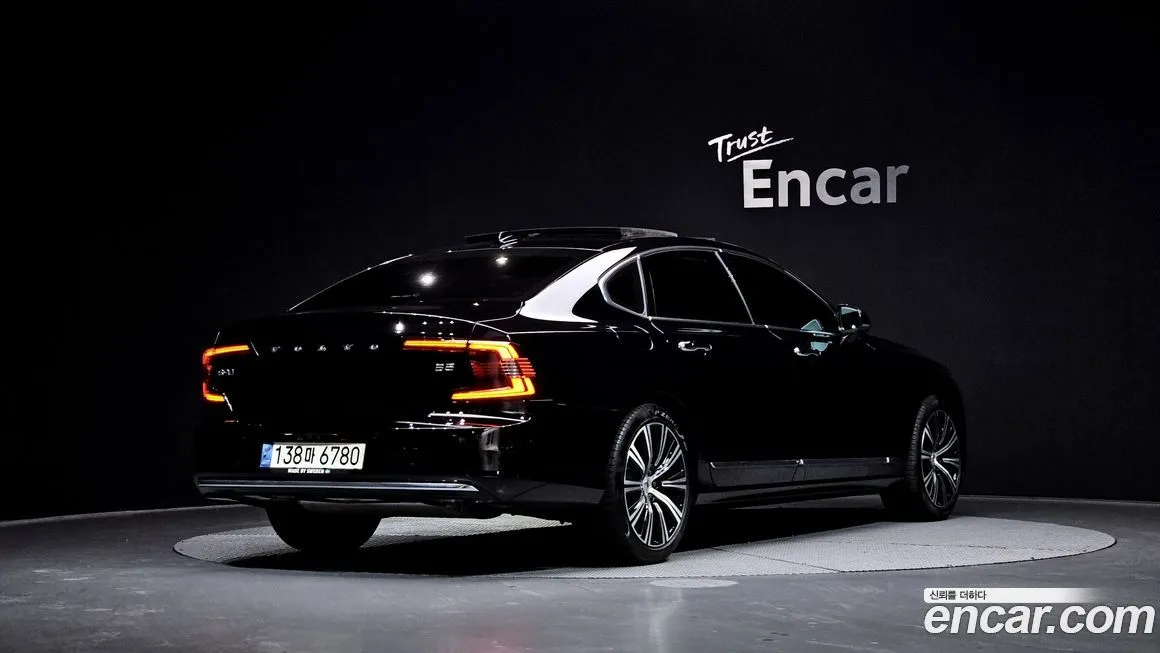 Volvo S90 — фото 4