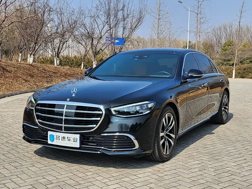Mercedes-Benz S-Class — фото 1