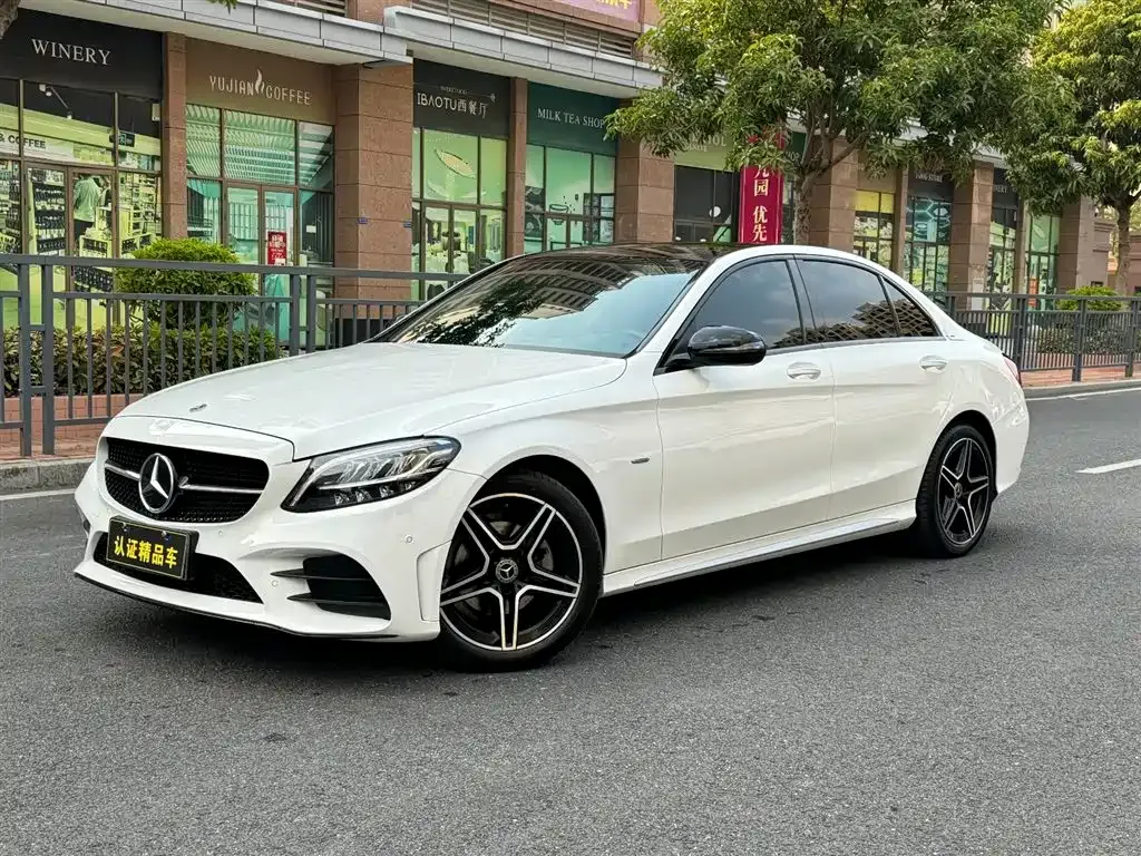 Mercedes-Benz C-Class — фото 1