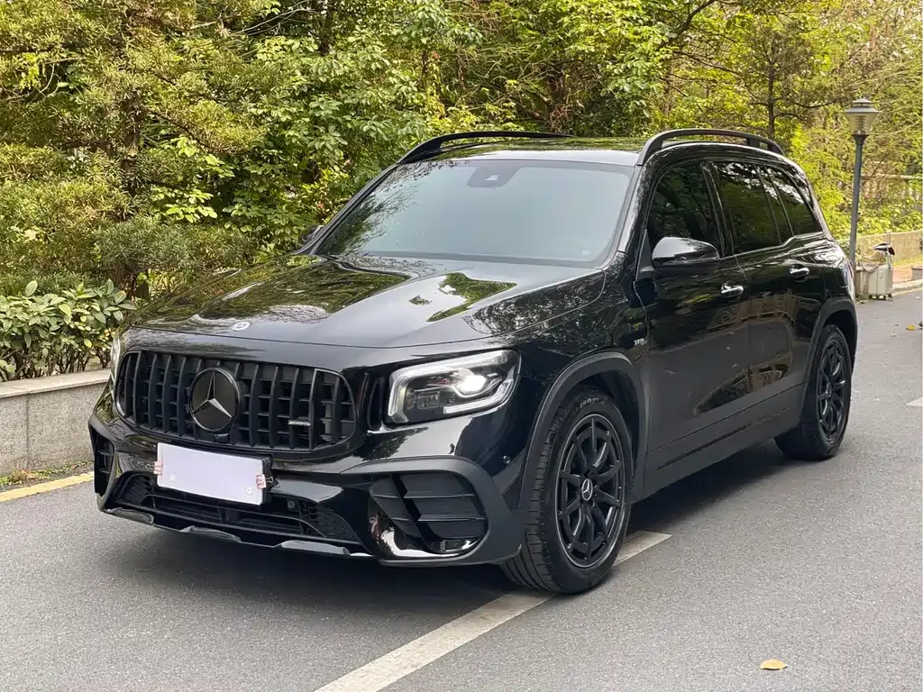 Mercedes-Benz GLB AMG — фото 1