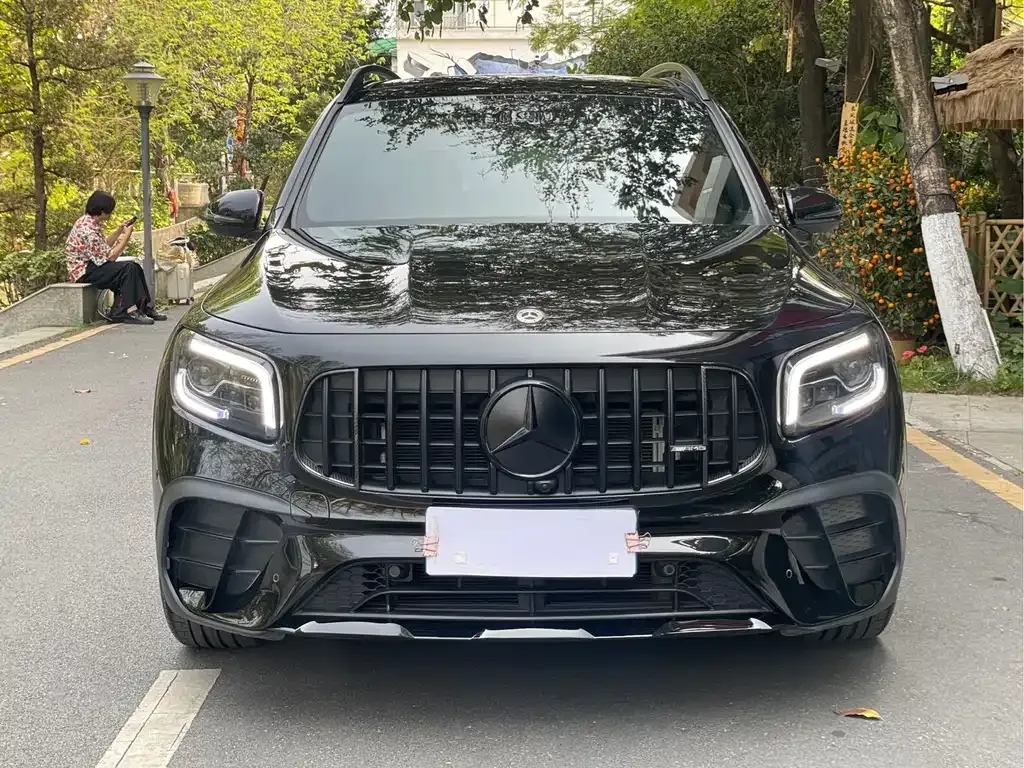 Mercedes-Benz GLB AMG — фото 10