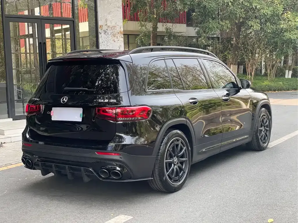 Mercedes-Benz GLB AMG — фото 6