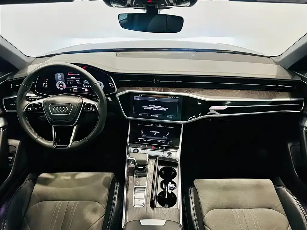 Audi A6L — фото 5