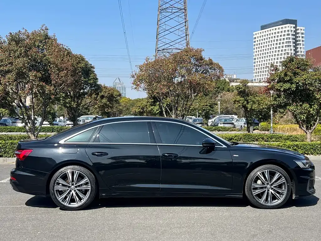 Audi A6L — фото 4