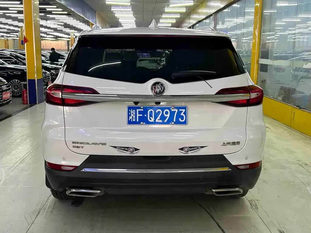 Buick Enclave — фото 6