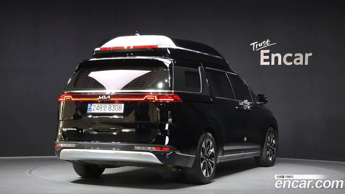 Kia Carnival — фото 10