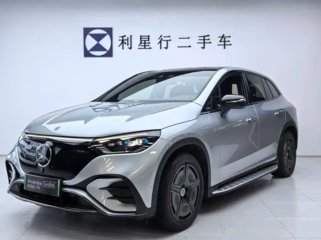 Mercedes-Benz EQE SUV — фото 1