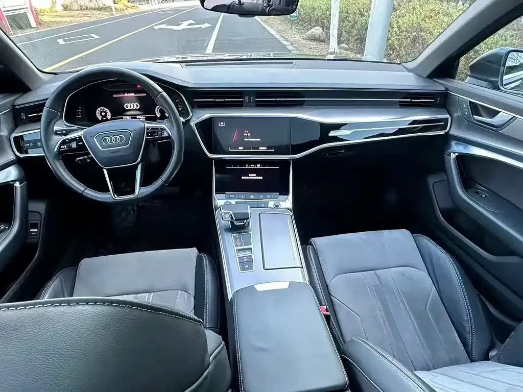 Audi A6L — фото 2