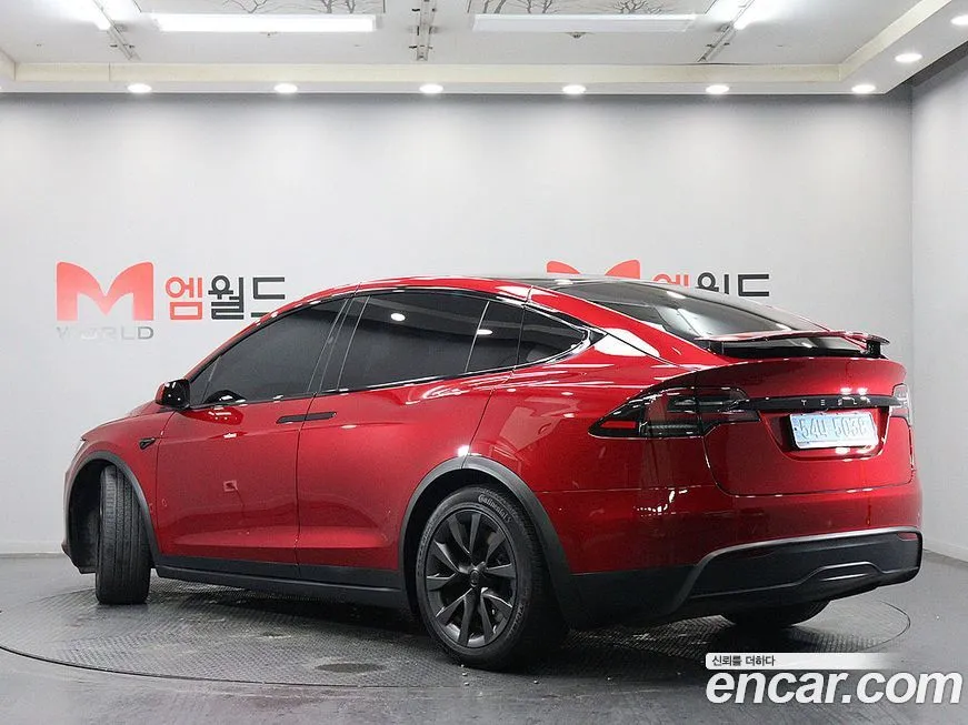 Tesla Model X — фото 2