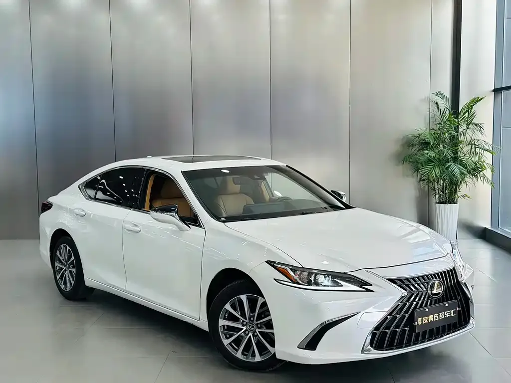 Lexus ES — фото 2