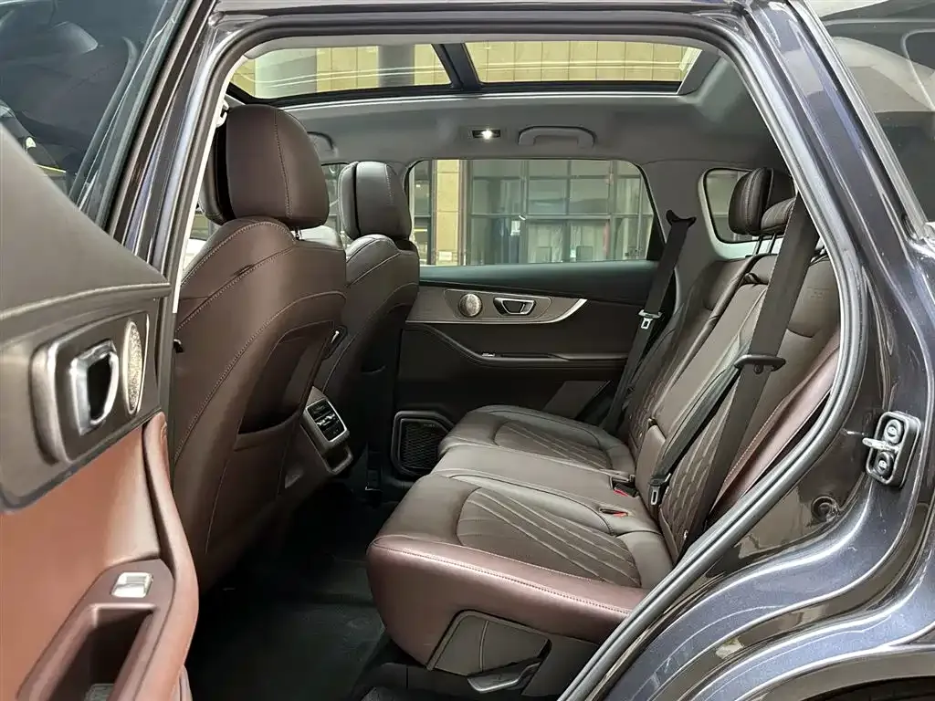 Chery Tiggo 8 PRO NEV — фото 4
