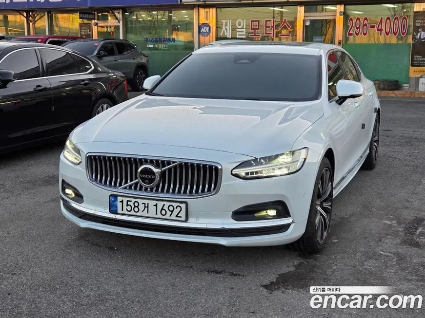 Volvo S90 — фото 1
