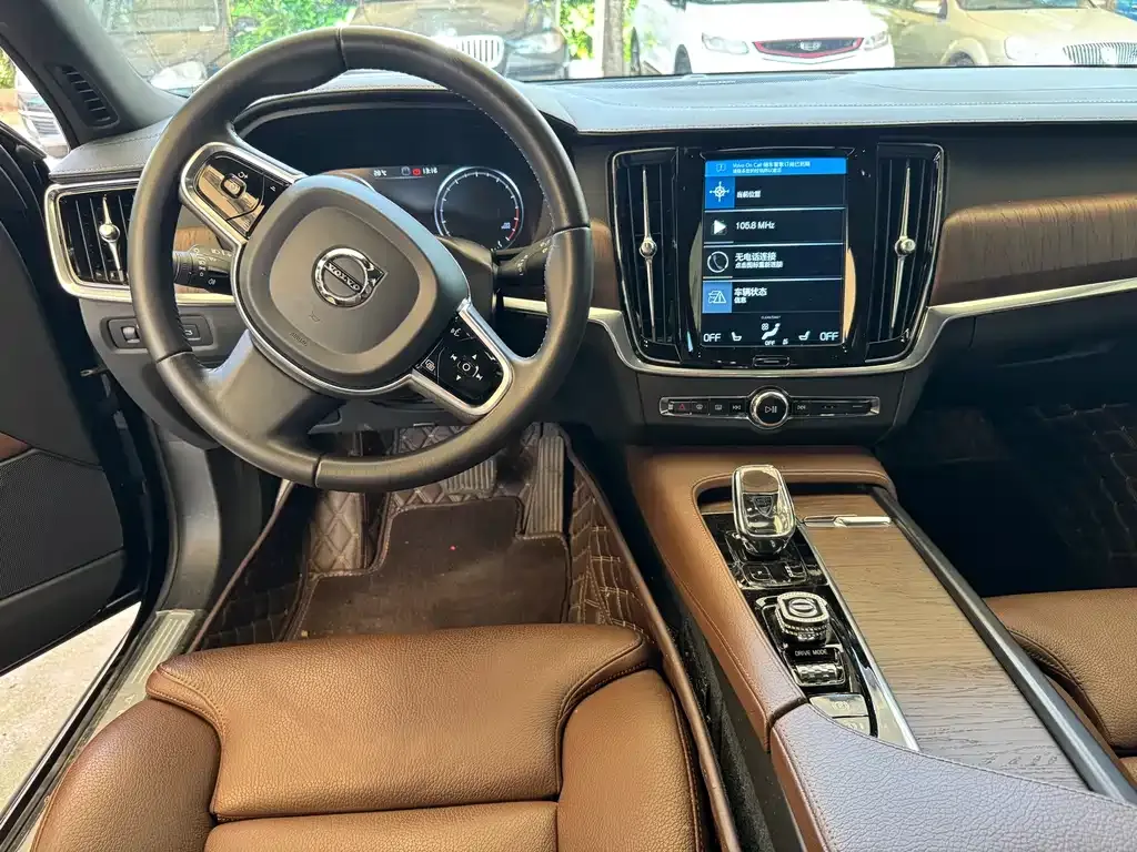 Volvo S90 — фото 9