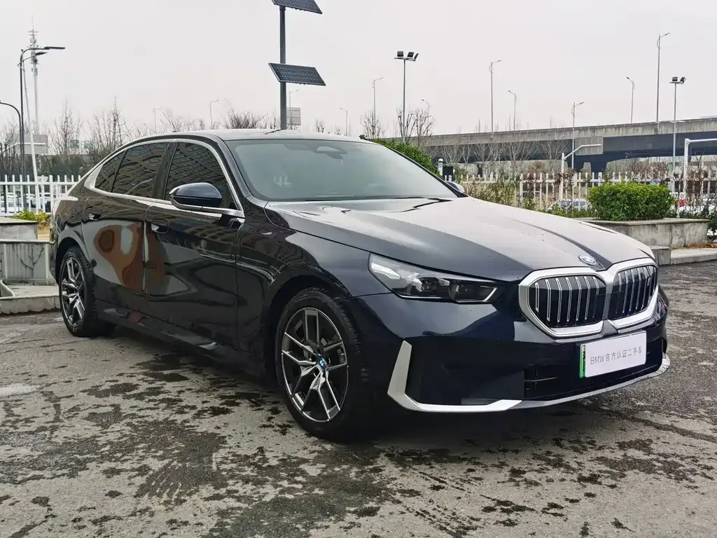 BMW i5 — фото 7