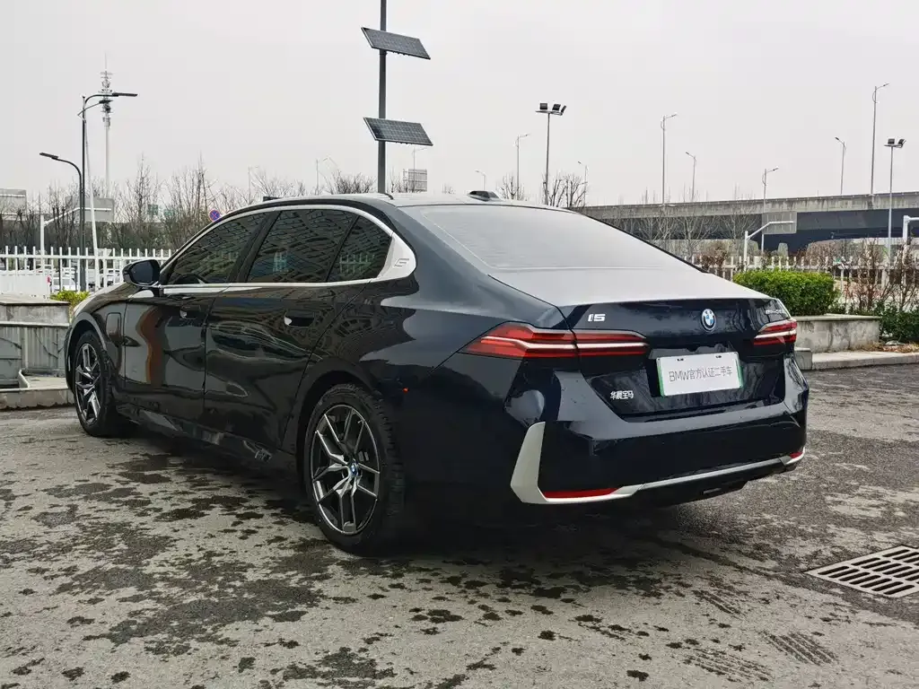 BMW i5 — фото 4