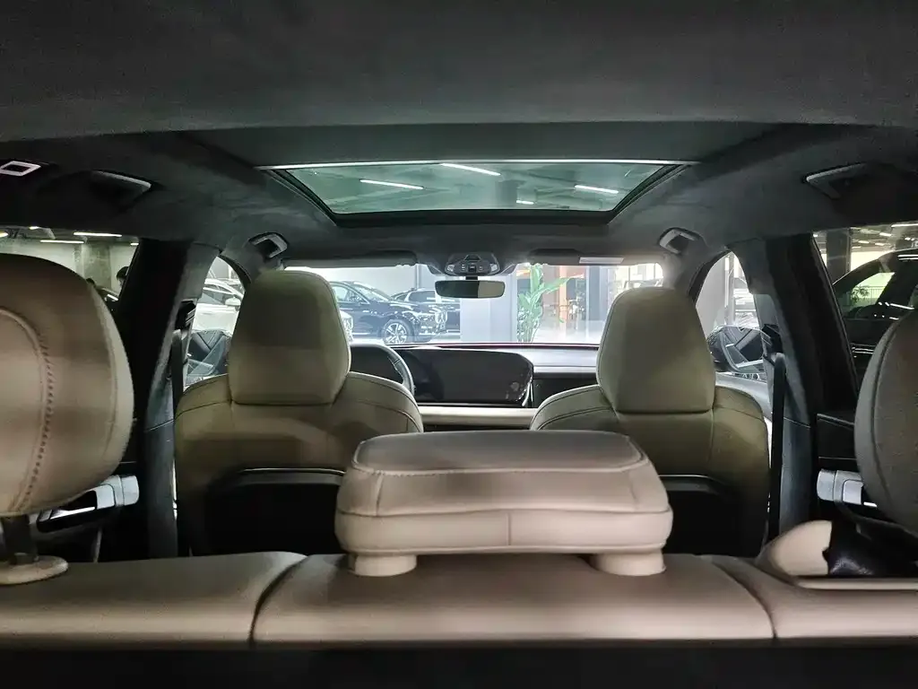 Audi Q6L e-tron — фото 6