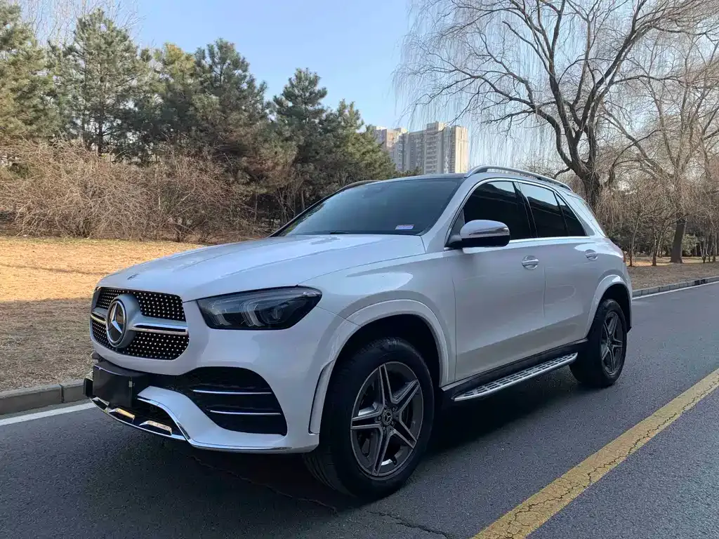 Mercedes-Benz GLE — фото 1