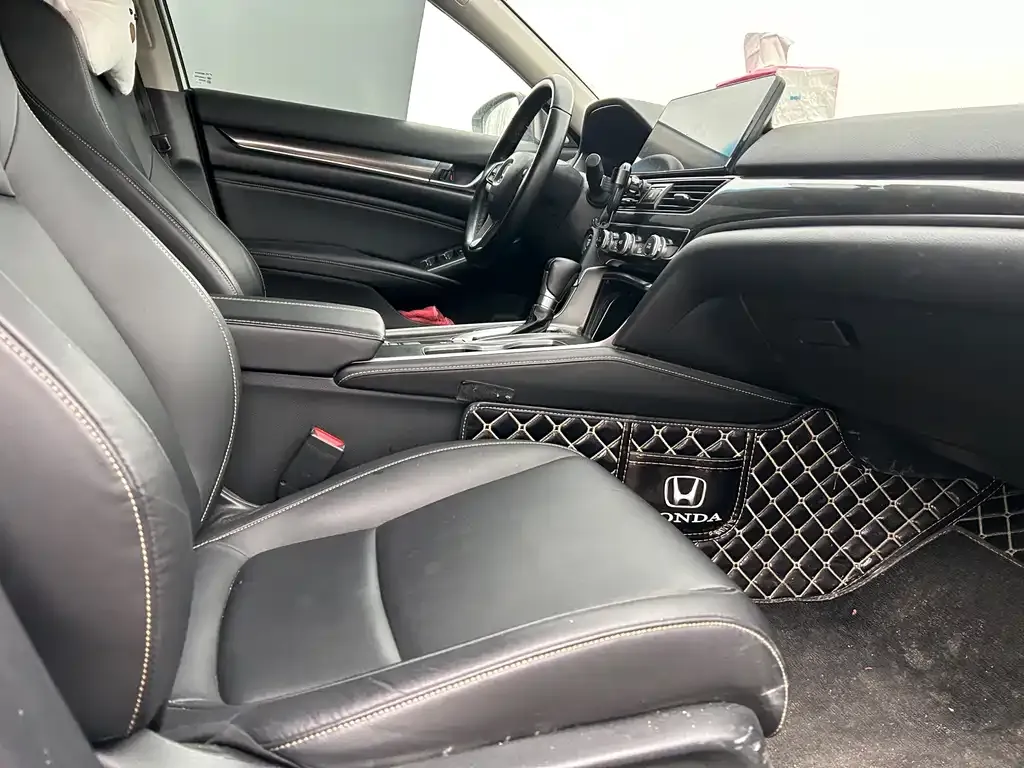 Honda Accord — фото 6