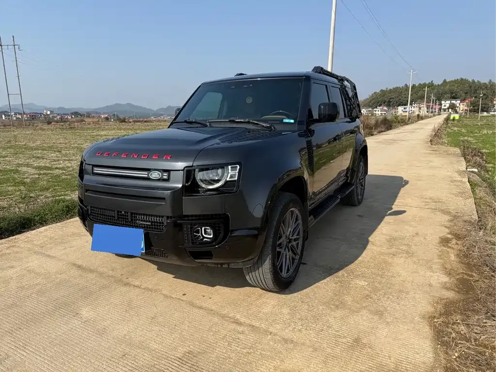 Land Rover Defender — фото 1