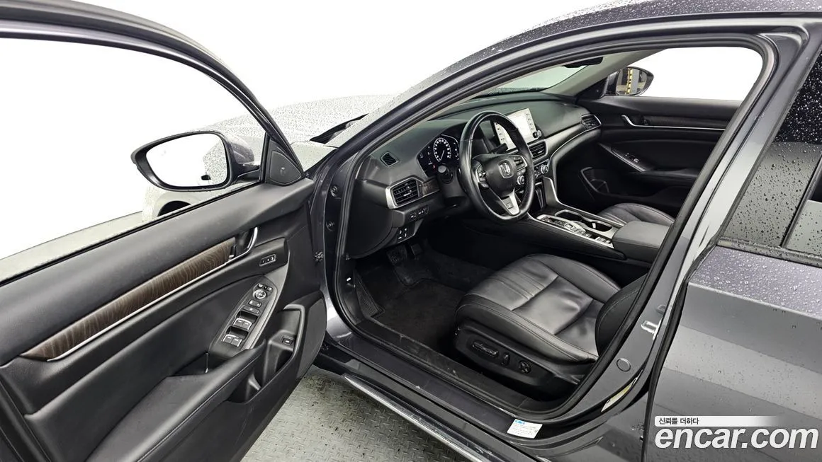 Honda Accord — фото 10