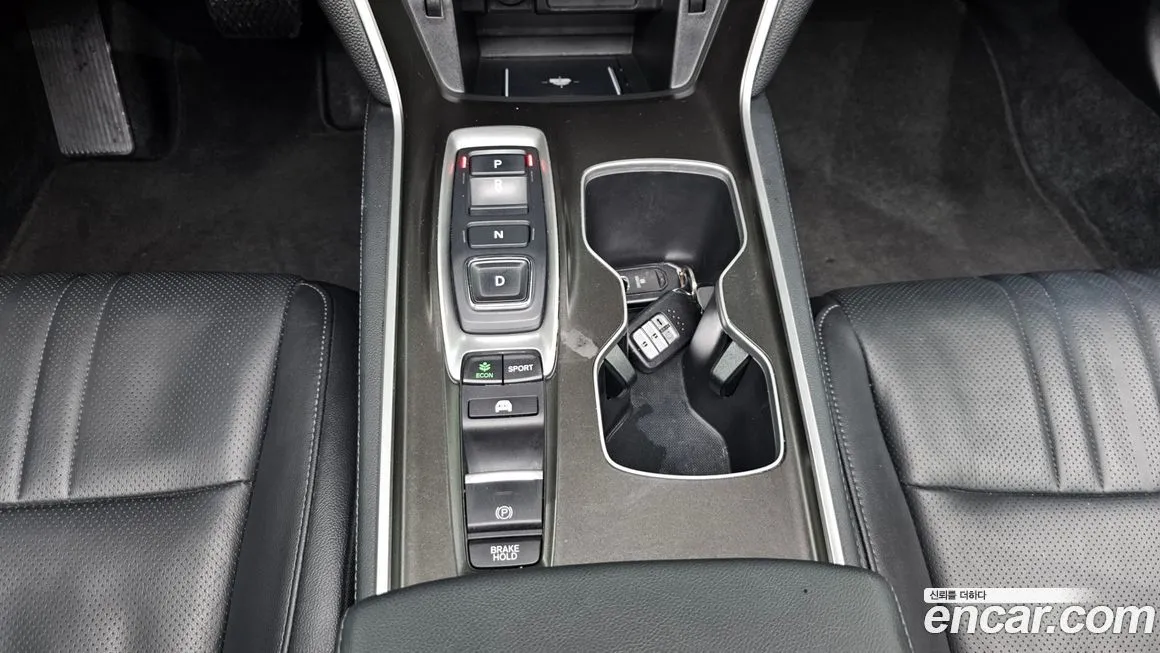 Honda Accord — фото 4