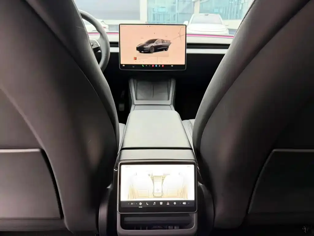 Tesla Model 3 — фото 5