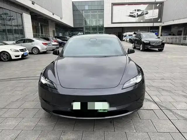 Tesla Model 3 — фото 7
