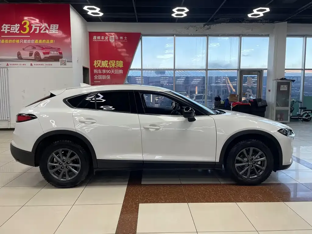 Mazda CX-4 — фото 4