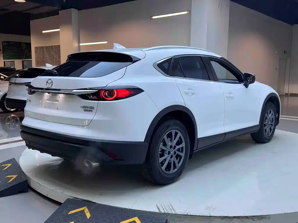 Mazda CX-4 — фото 7