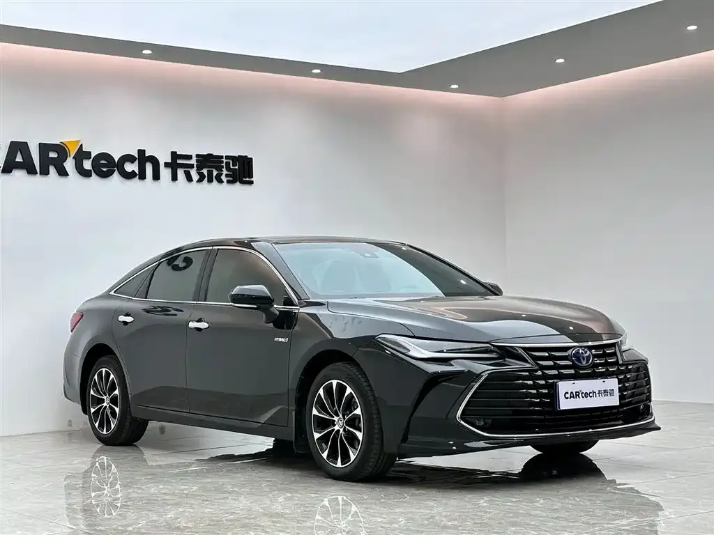 Toyota Avalon — фото 2