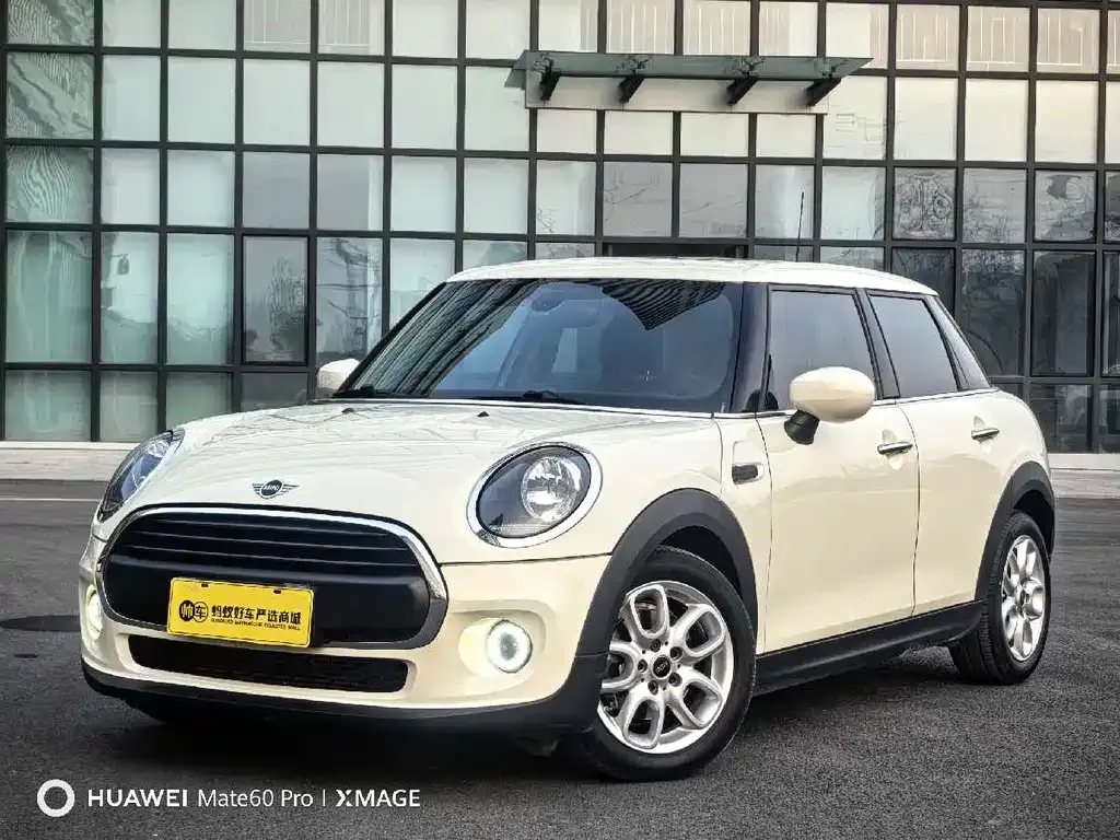 MINI Cooper (3-door) — фото 1