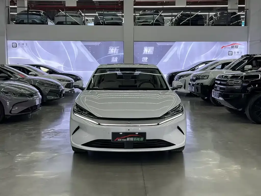 BYD Qin L — фото 10