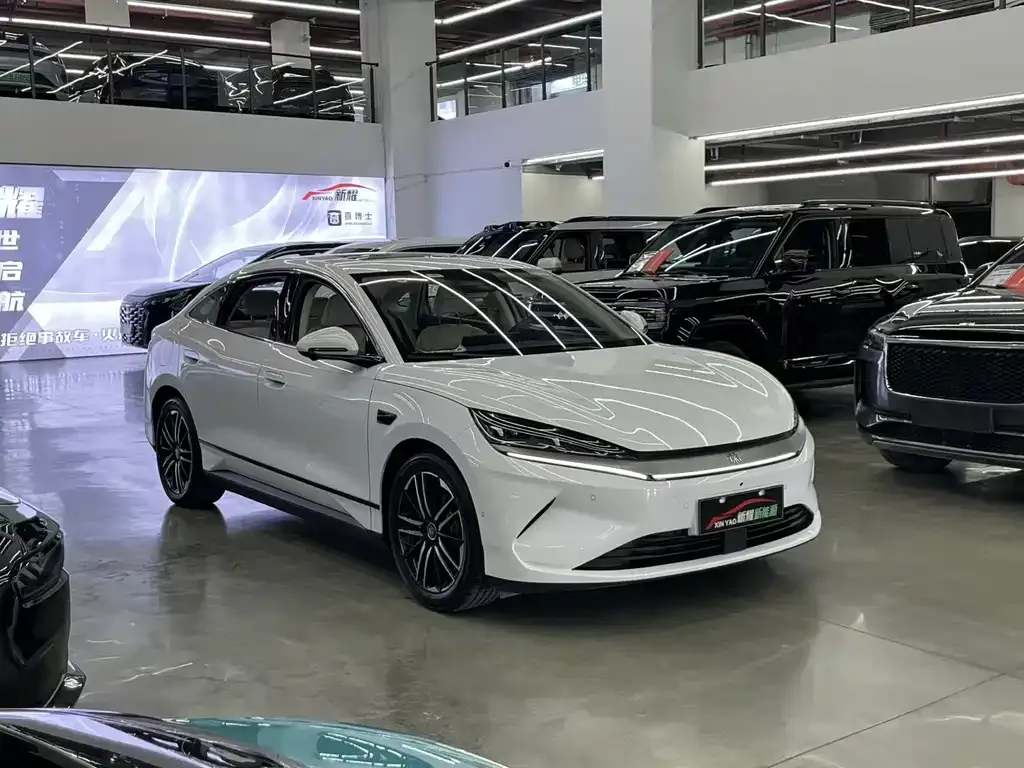 BYD Qin L — фото 4
