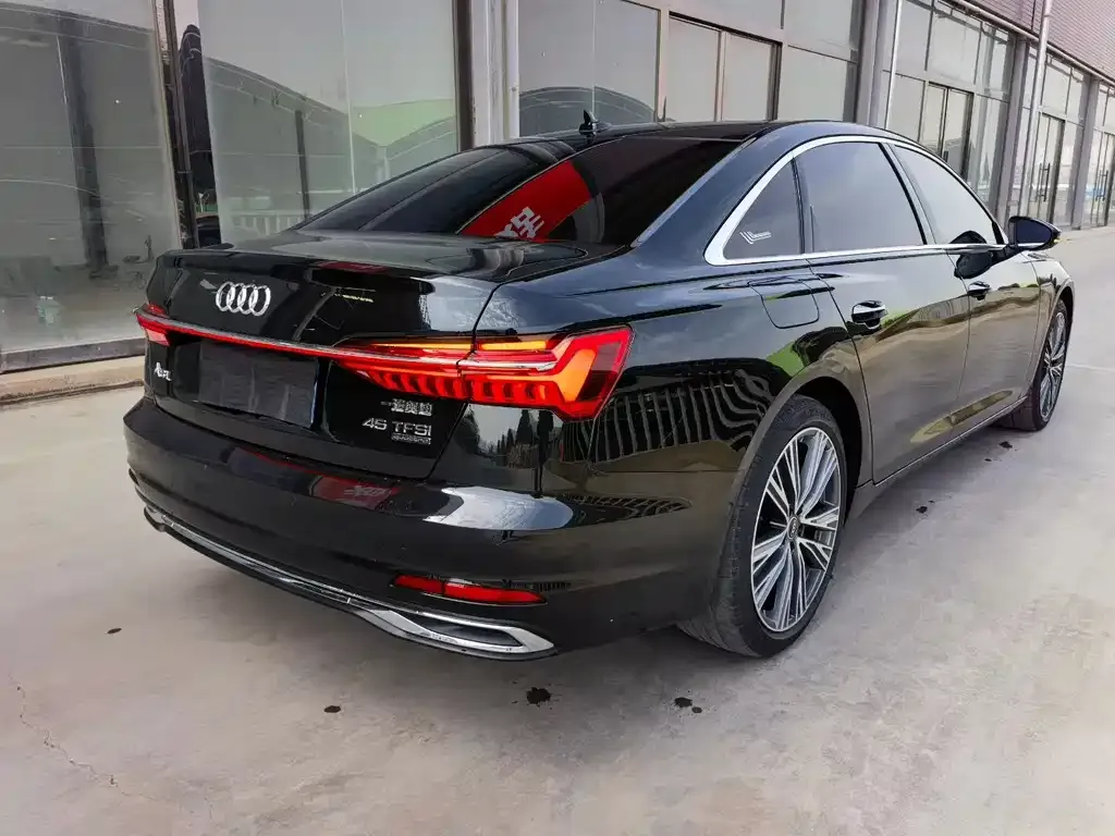 Audi A6L — фото 5