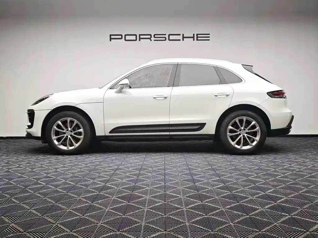 Porsche Macan — фото 10