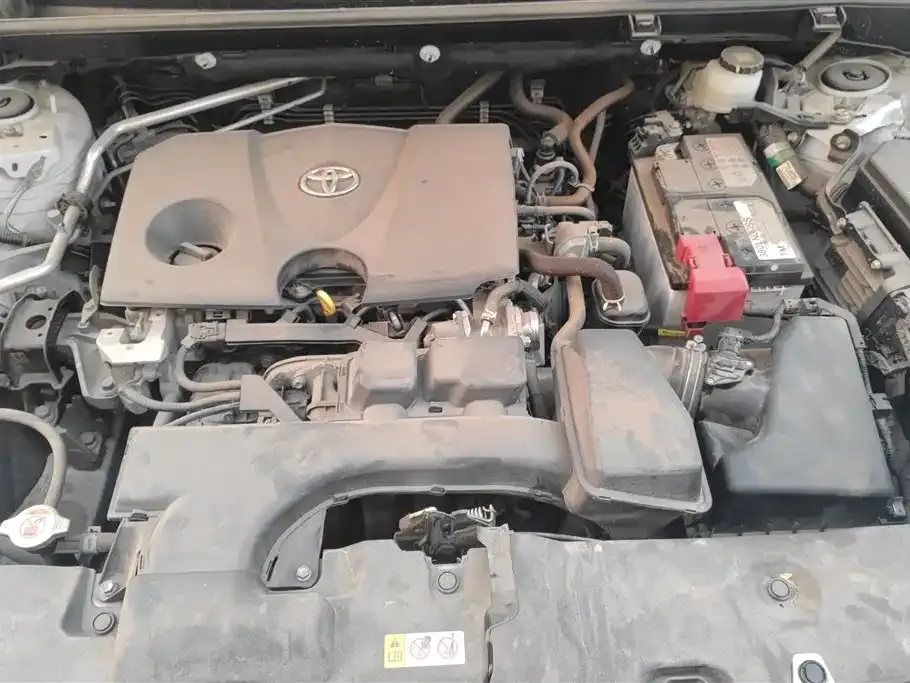 Toyota RAV4 — фото 9