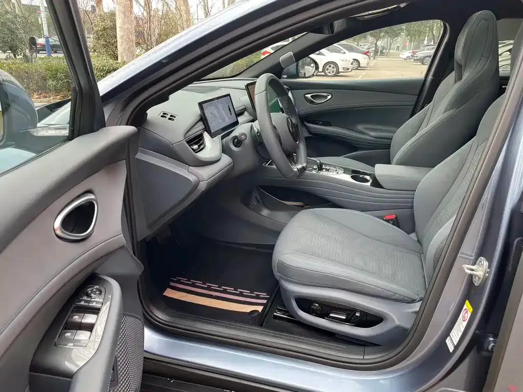 BYD Seal 06GT — фото 9