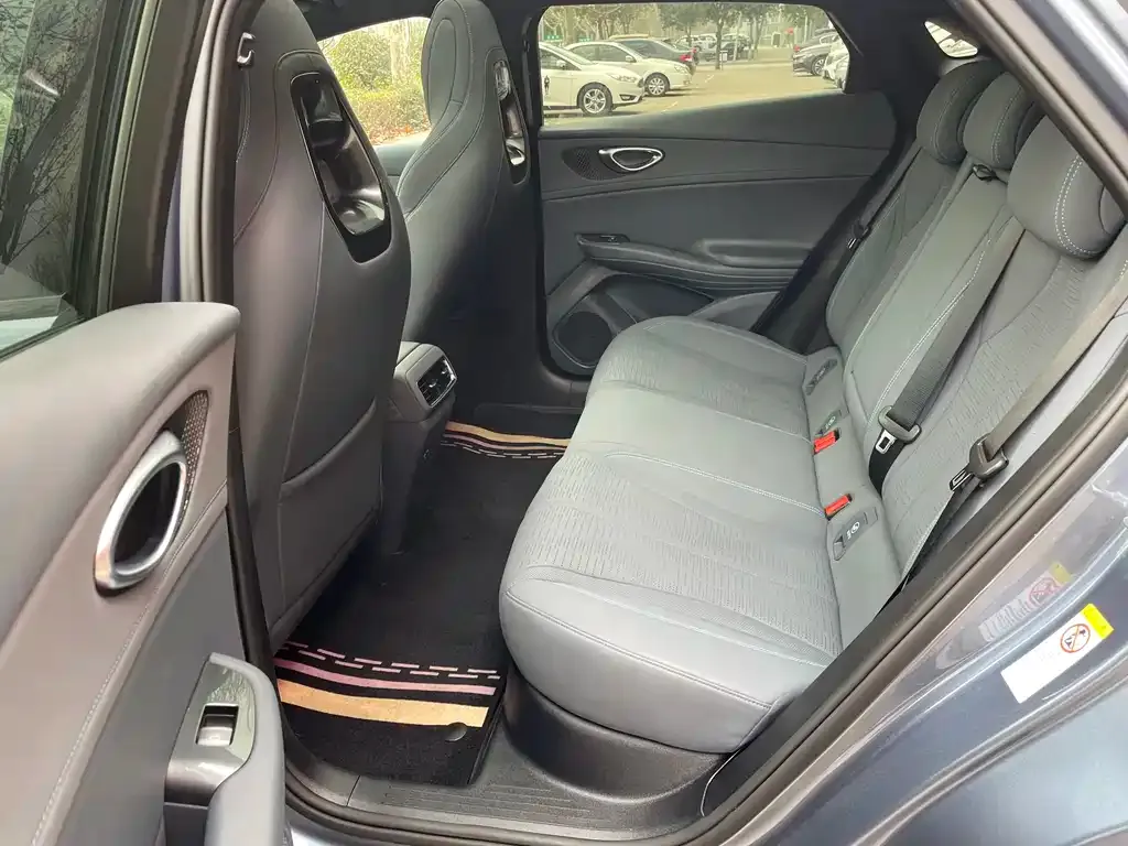 BYD Seal 06GT — фото 8
