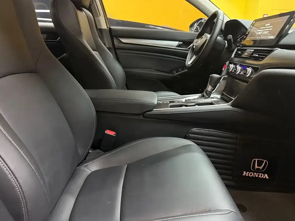 Honda Accord — фото 6