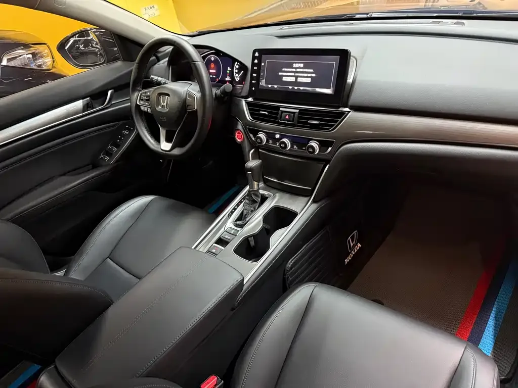 Honda Accord — фото 2
