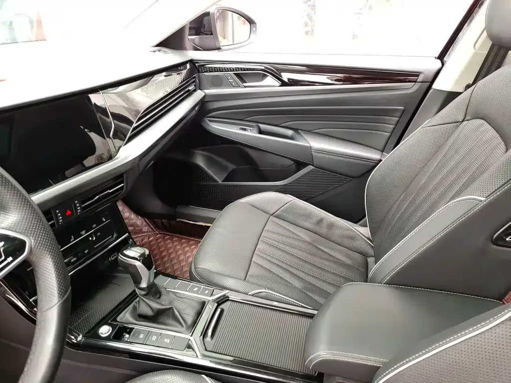Volkswagen Passat — фото 10