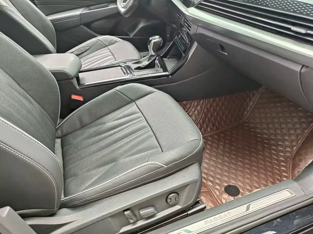 Volkswagen Passat — фото 8