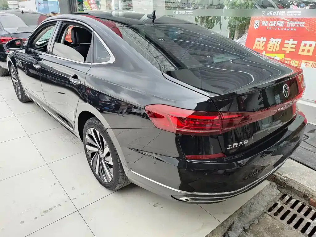 Volkswagen Passat — фото 3
