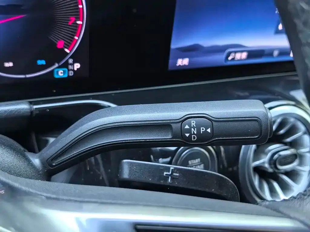 Mercedes-Benz GLA — фото 9