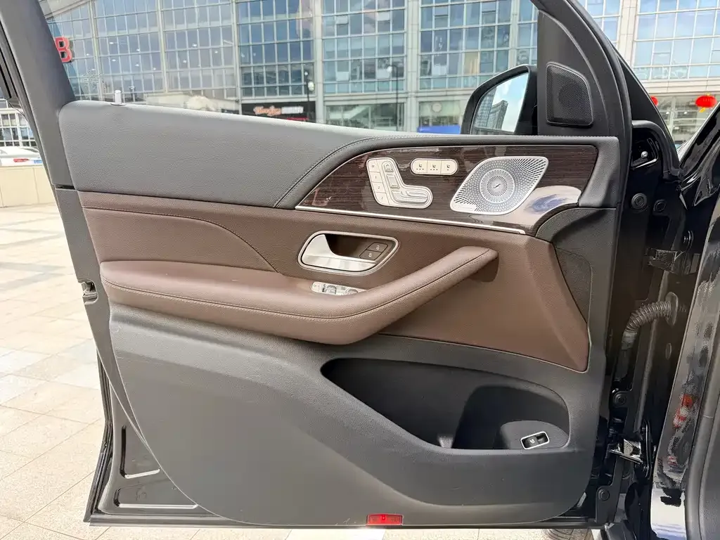 Mercedes-Benz GLS — фото 2