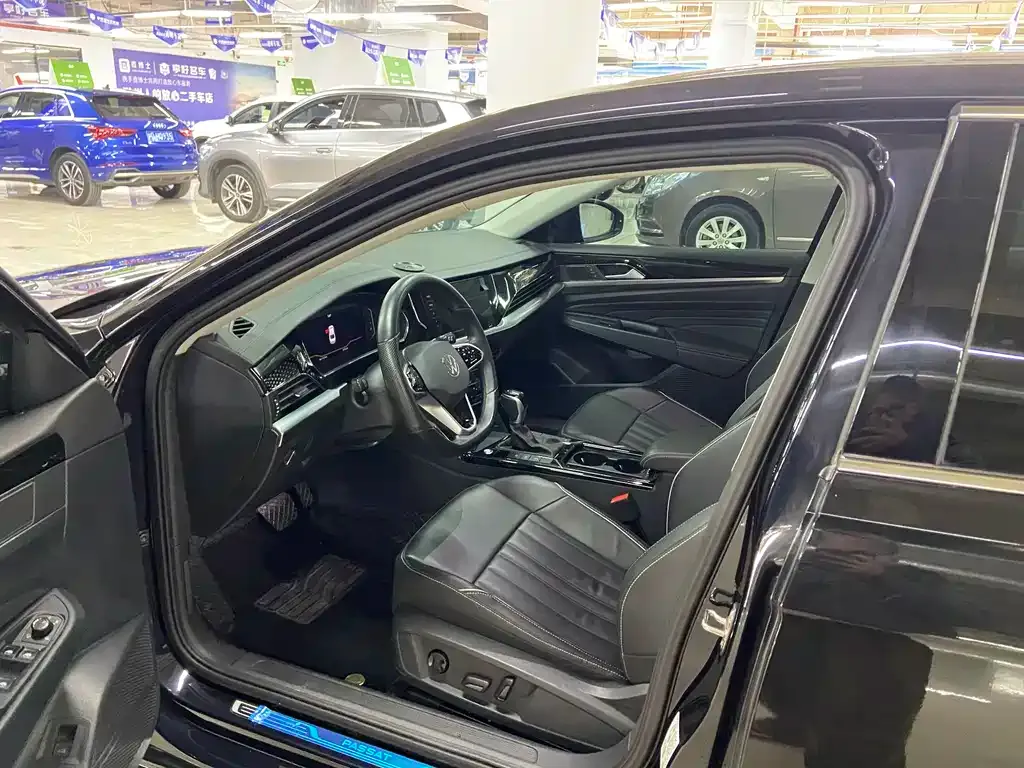 Volkswagen Passat — фото 6