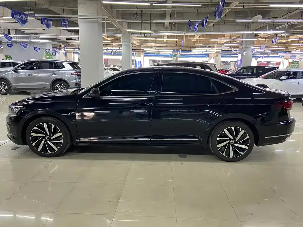 Volkswagen Passat — фото 3